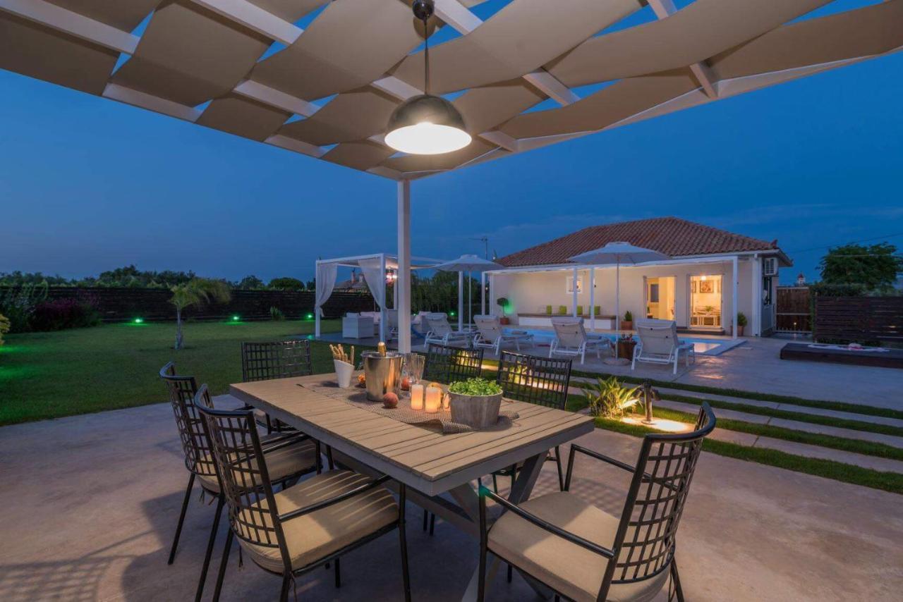 Madini Luxury Villa With Private Heated Pool Vanato 외부 사진